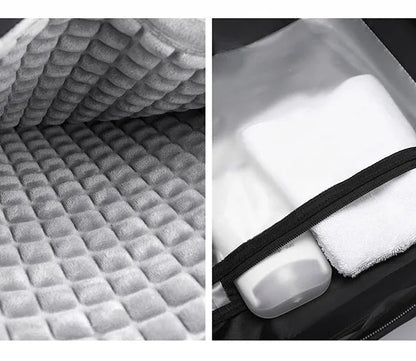 A split-panel product detail image showing a gray quilted protective cushion on the left and a clear zippered compartment with white towels on the right, with Chinese text labels below each panel.