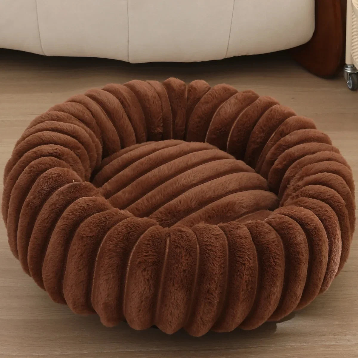 Round Plush Pet Bed – Soft Donut Bed for Cats and Dogs