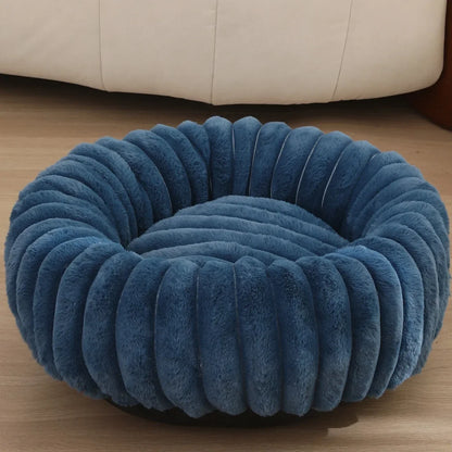 Round Plush Pet Bed – Soft Donut Bed for Cats and Dogs