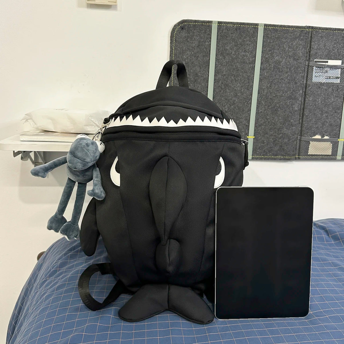 3D Shark Shape Backpack with Plush Pendant – Nylon, Large Capacity, Kids & Adults, Gray / White / Black